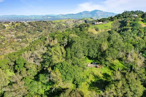 $1,599,000 | 3533 Springhill Road, Lafayette, CA 94549