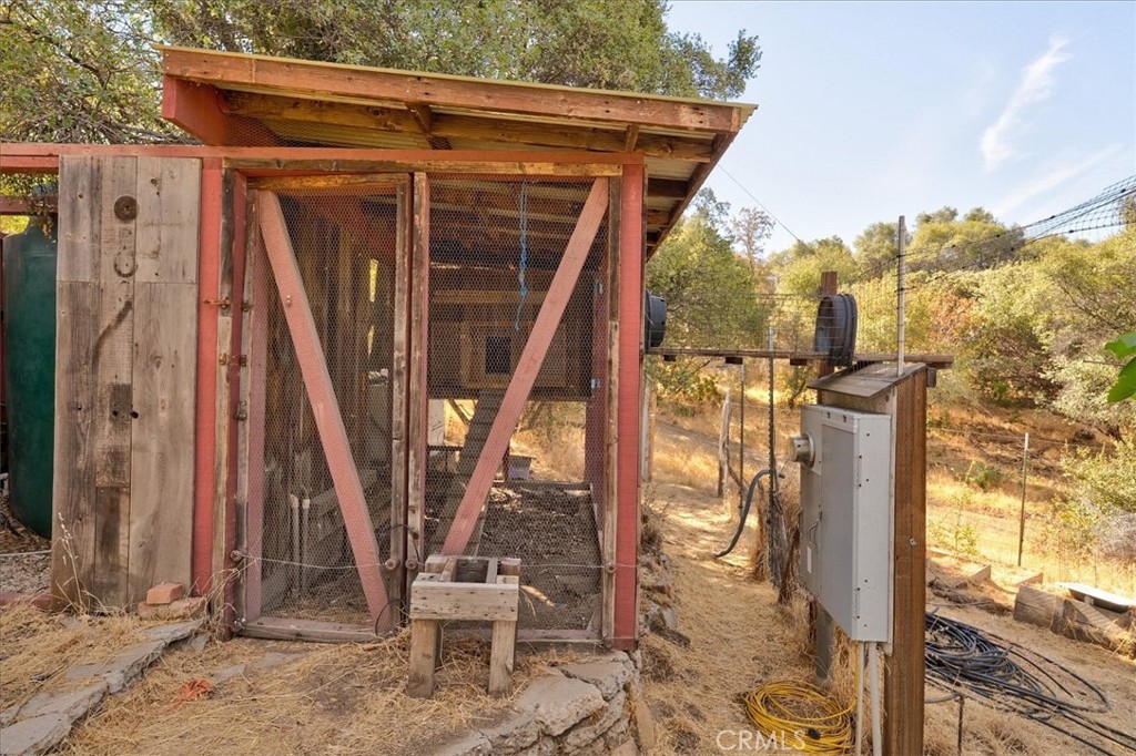 3279 Quail Run Road Mariposa, CA 95338 - Photo 16 of 37