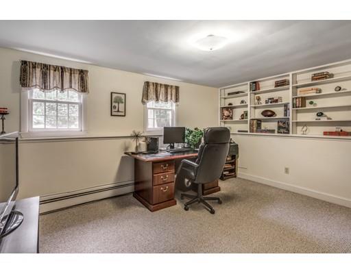175 Locksley Road Lynnfield, MA 01940 - Photo 23 of 30 Gallery Image 23