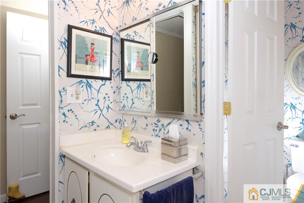 744 B Pompton Road Monroe Township, NJ 08831 - Photo 13 of 19 Gallery Image 13
