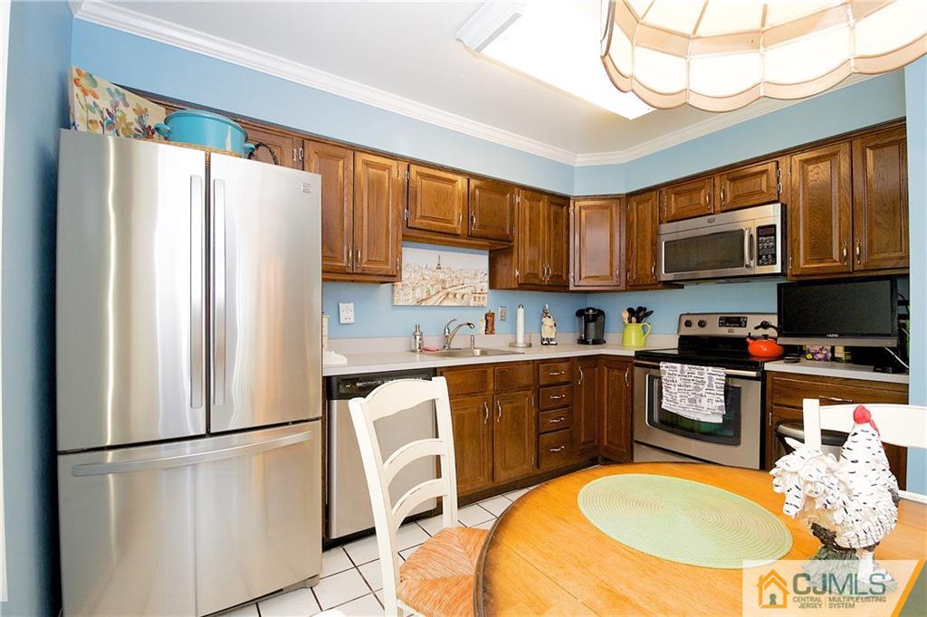 744 B Pompton Road Monroe Township, NJ 08831 - Photo 9 of 19 Gallery Image 9