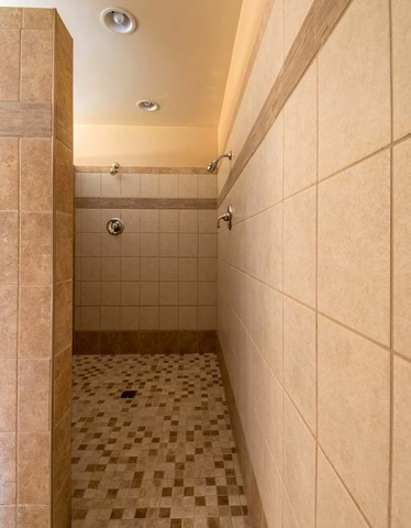 12N330 Switzer Road Elgin, IL 60124 - Photo 17 of 25 a bathroom with a shower
