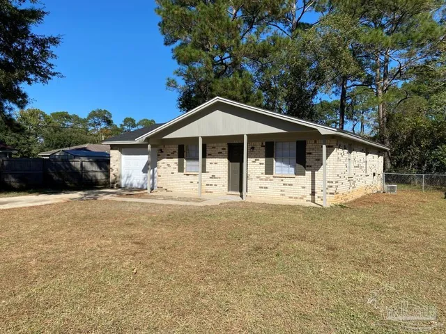 $1,400 | 8225 Impala Court, Pensacola, FL 32506