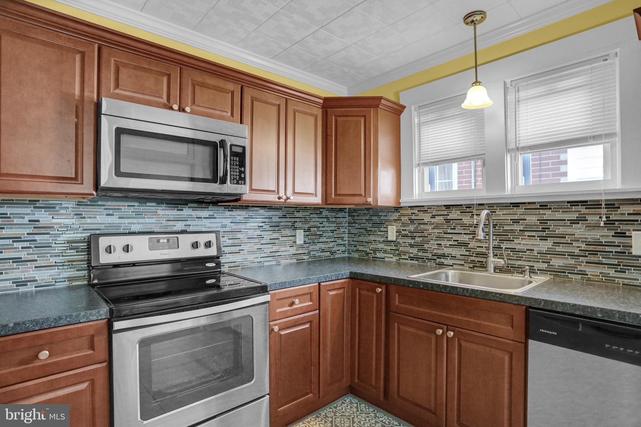 225 North Brobst Street Reading, PA 19607 - Photo 7 of 22 Gallery Image 7