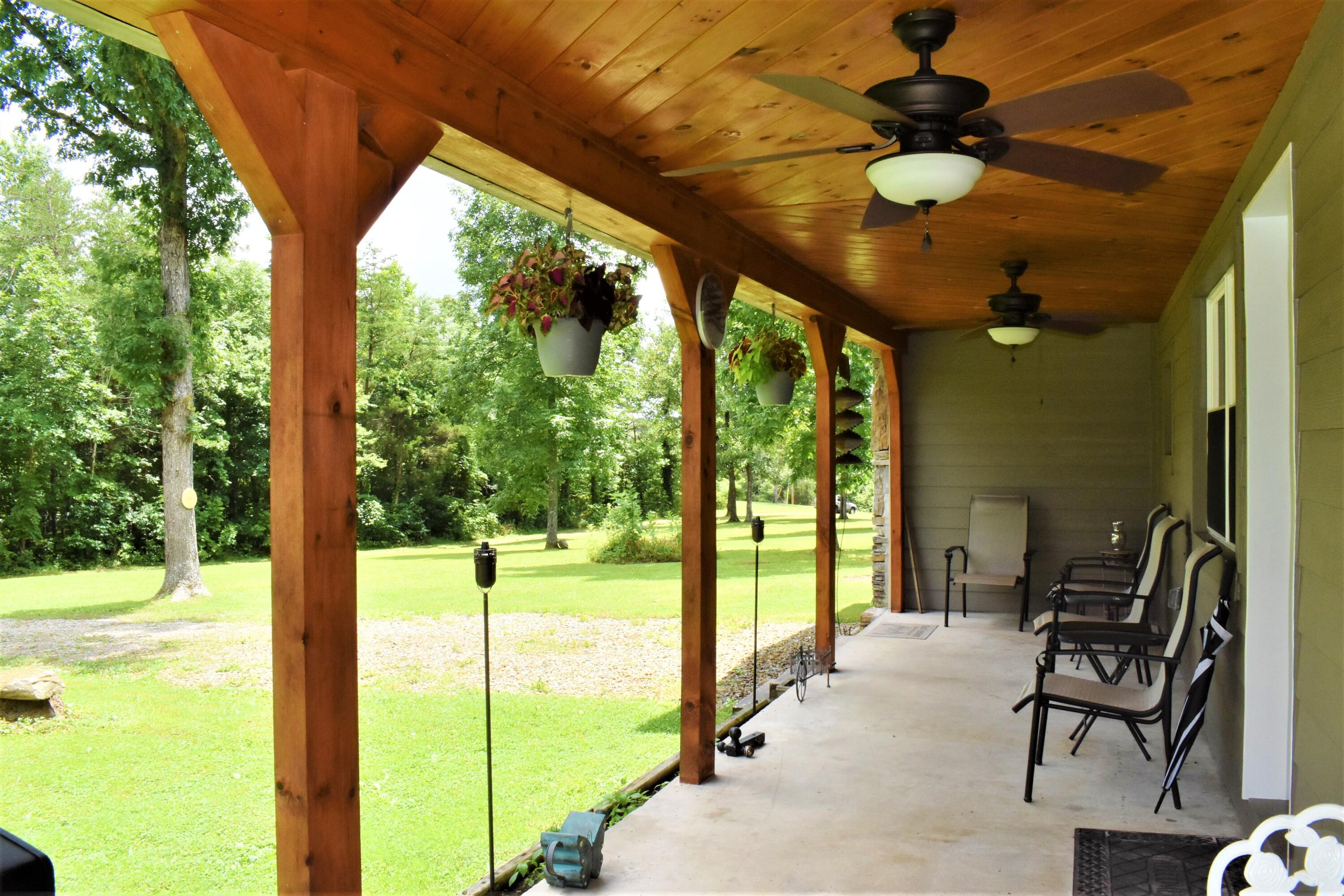 693 Brown Road Crossville, TN 38555 - Photo 4 of 40 03