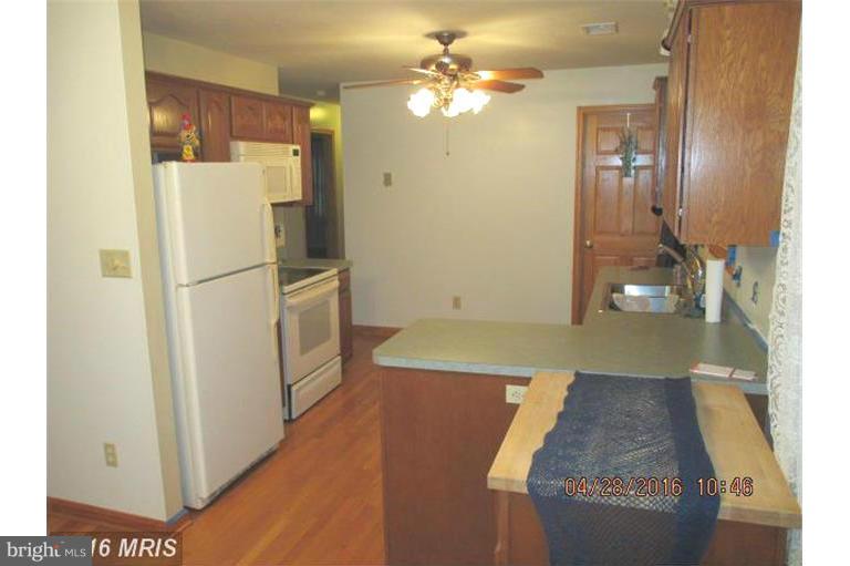 6743 Howellsville Road Boyce, VA 22620 - Photo 5 of 17 Kitchen