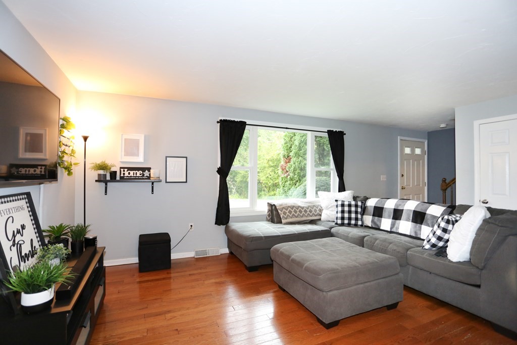 140 Ridge Road, Unit 140 Northborough, MA 01532 - Photo 8 of 19 Gallery Image 8