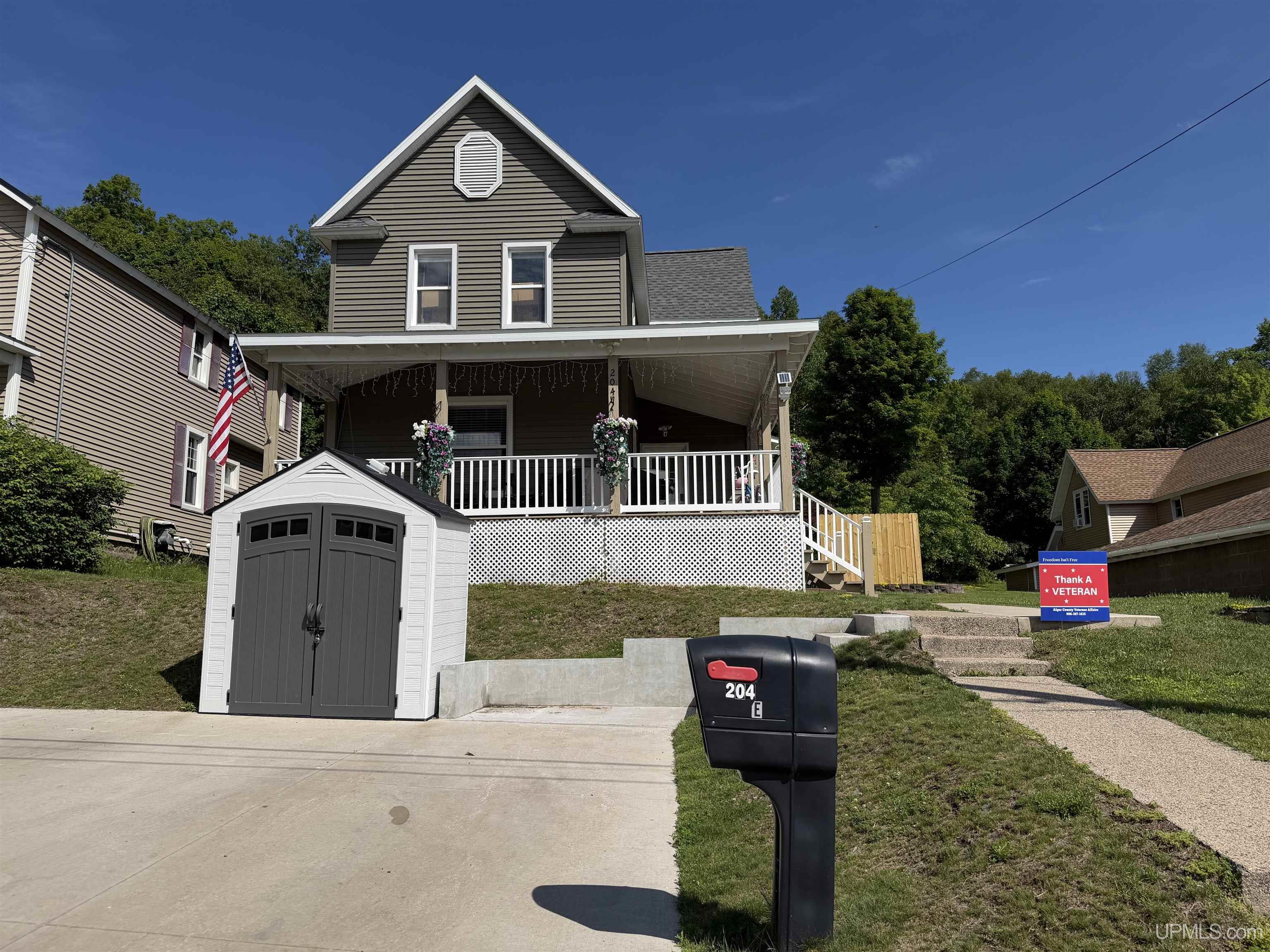 204 Walnut Street Munising, MI 49862 - Photo 32 of 45