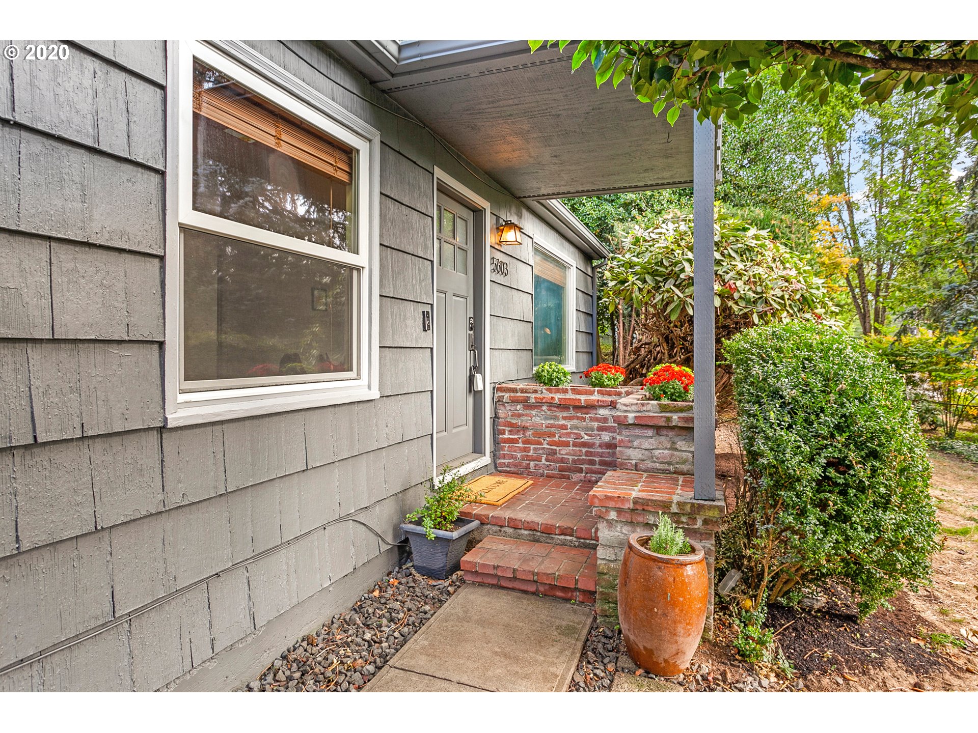 5603 Southwest Cameron Road Portland, OR 97221 - Photo 2 of 25 Gallery Image 2