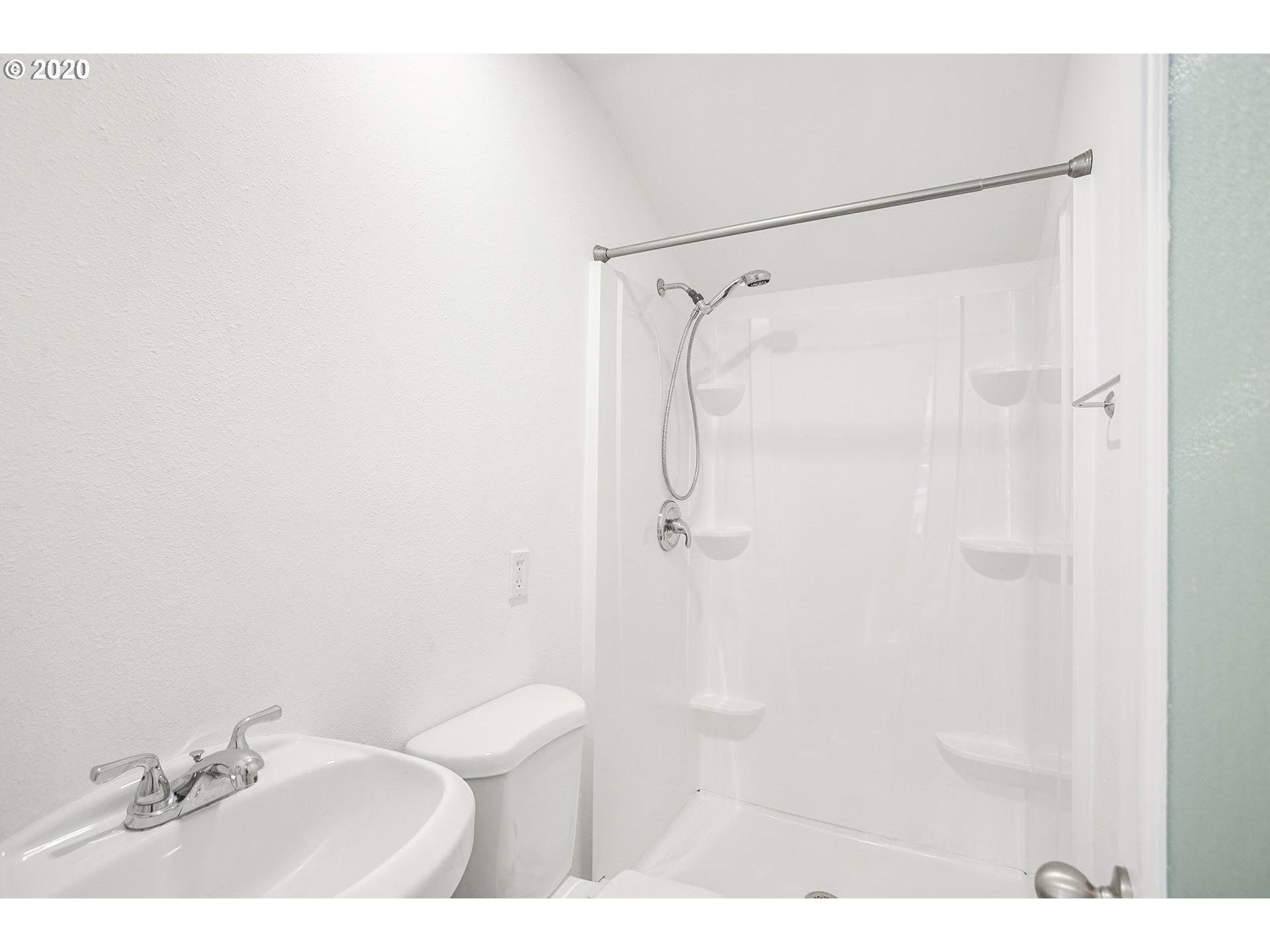5603 Southwest Cameron Road Portland, OR 97221 - Photo 16 of 25 Gallery Image 16
