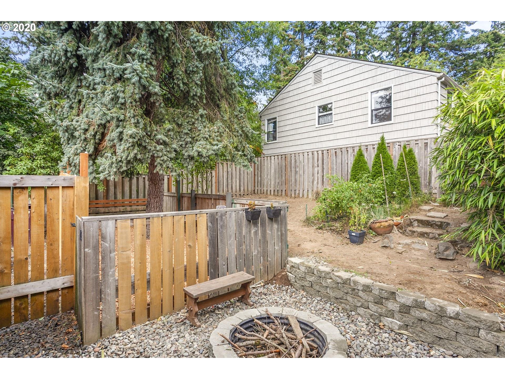 5603 Southwest Cameron Road Portland, OR 97221 - Photo 21 of 25 Gallery Image 21