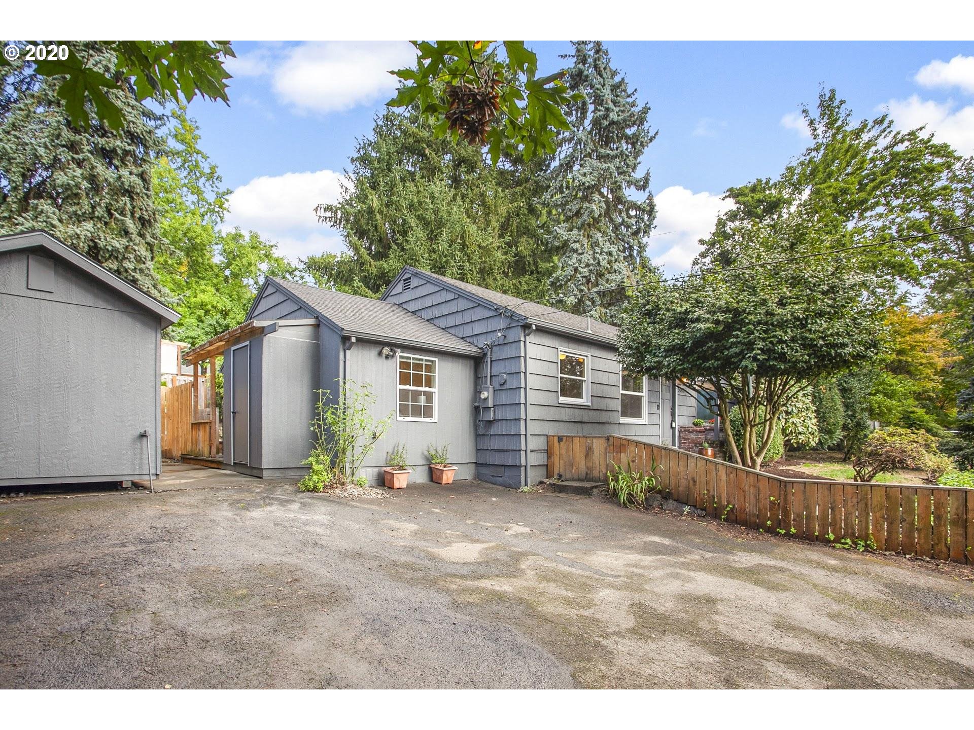 5603 Southwest Cameron Road Portland, OR 97221 - Photo 24 of 25 Gallery Image 24