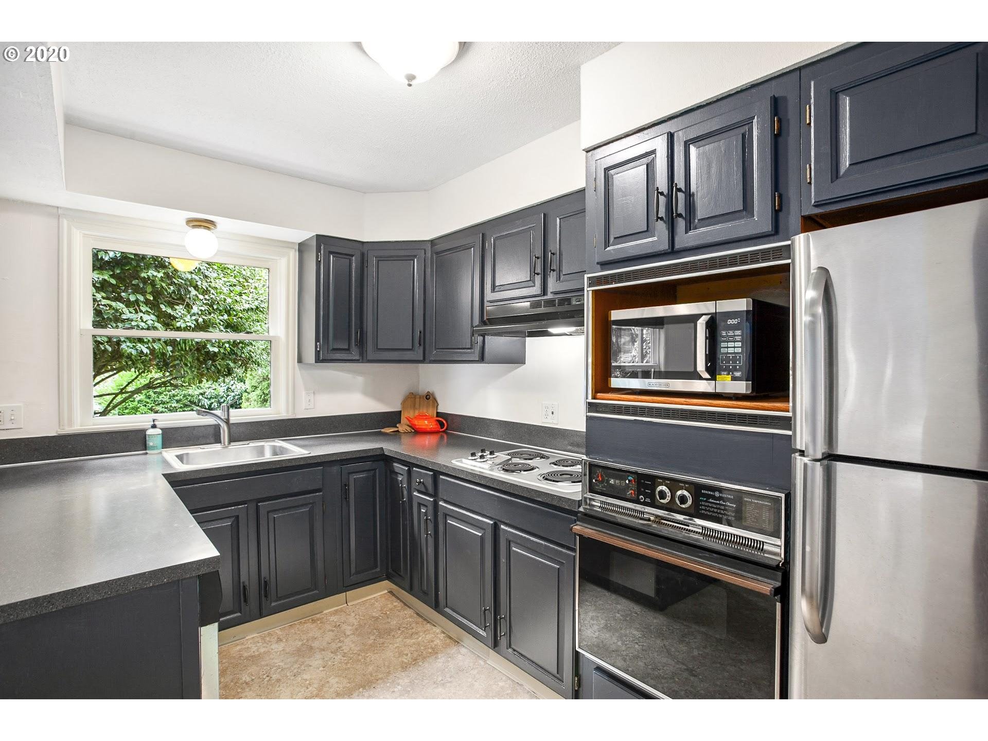 5603 Southwest Cameron Road Portland, OR 97221 - Photo 8 of 25 Gallery Image 8