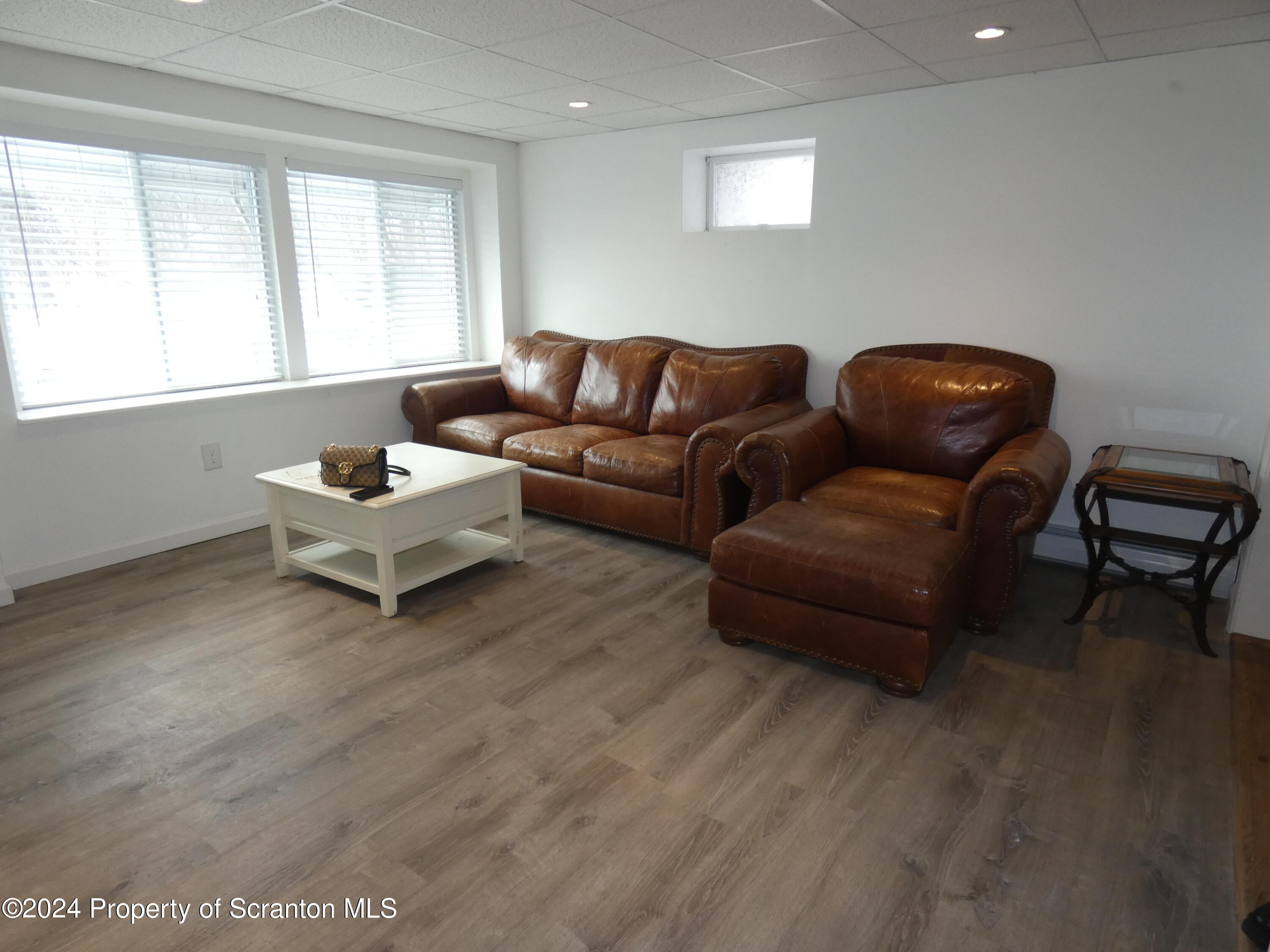 607 3rd Avenue, Unit LOWER LEVEL) Scranton, PA 18505 - Photo 27 of 45 P1030731