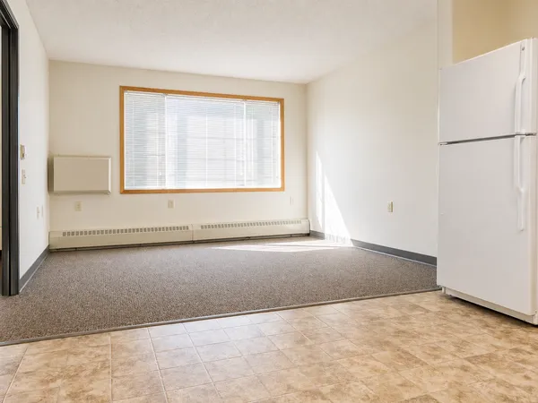 $700 | 2107 Nobles Street, Unit 212, Worthington, MN 56187