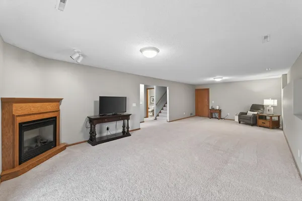 $450,000 | 16103 70th Place North, Maple Grove, MN 55311