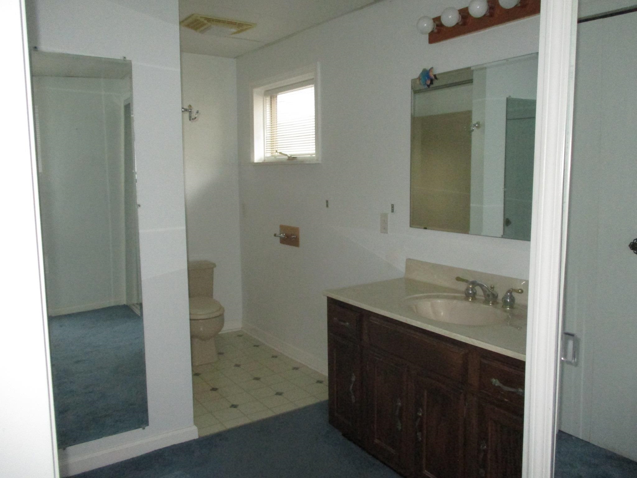604 East South Holly Road Fenton, MI 48430 - Photo 23 of 24 50089675-22.JPG