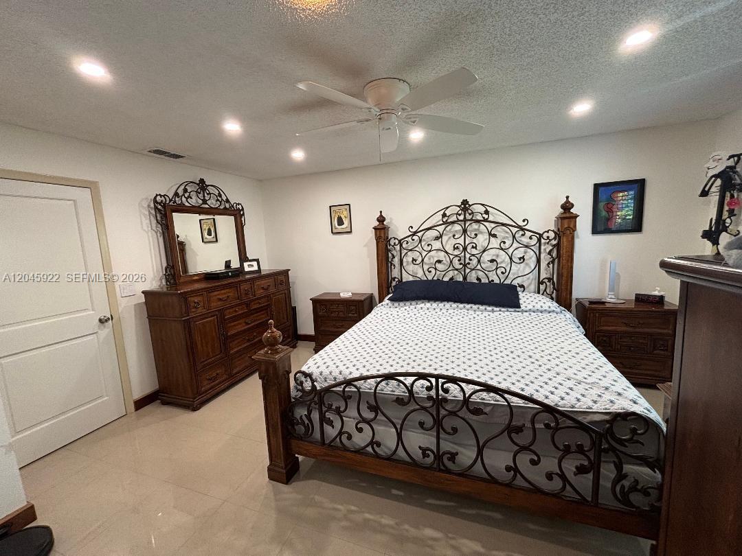 13650 Southwest 283rd Terrace Homestead, FL 33033 - Photo 25 of 44 Master
