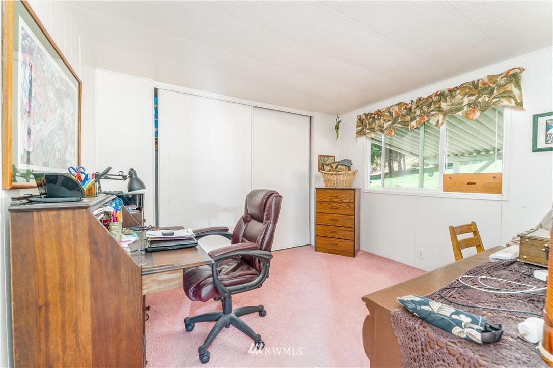 15071 South Lakeshore Road Chelan, WA 98816 - Photo 11 of 38 Gallery Image 11