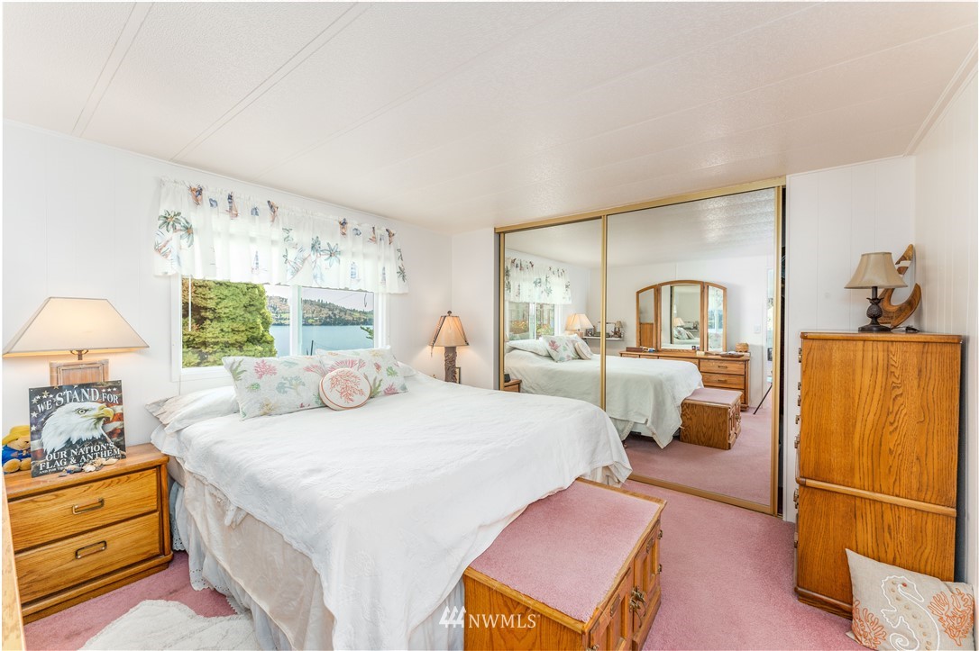 15071 South Lakeshore Road Chelan, WA 98816 - Photo 12 of 38 Gallery Image 12