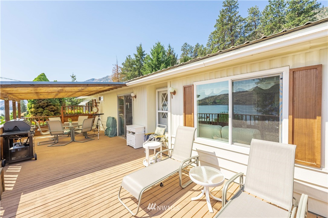 15071 South Lakeshore Road Chelan, WA 98816 - Photo 25 of 38 Gallery Image 25