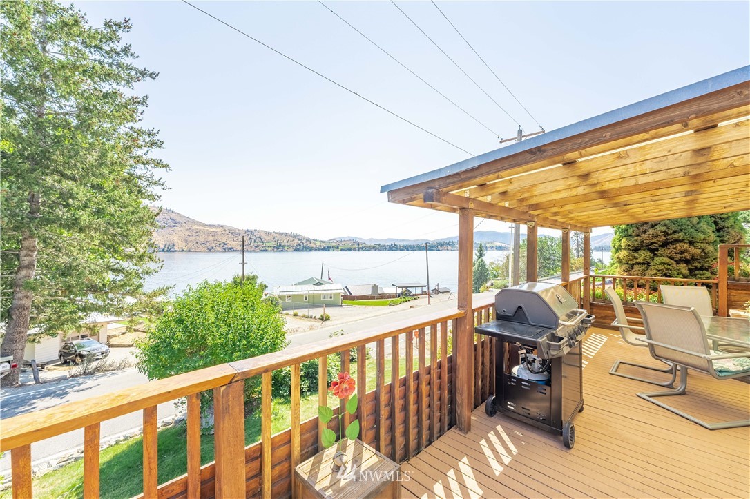 15071 South Lakeshore Road Chelan, WA 98816 - Photo 27 of 38 Gallery Image 27