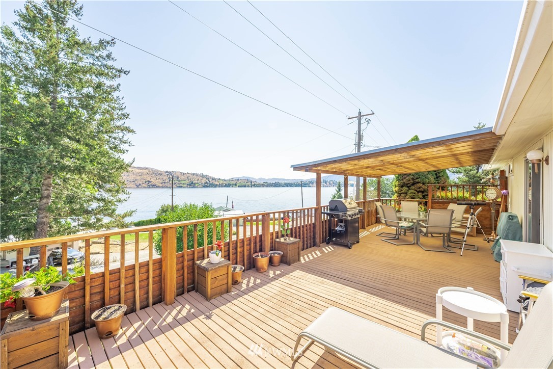15071 South Lakeshore Road Chelan, WA 98816 - Photo 28 of 38 Gallery Image 28