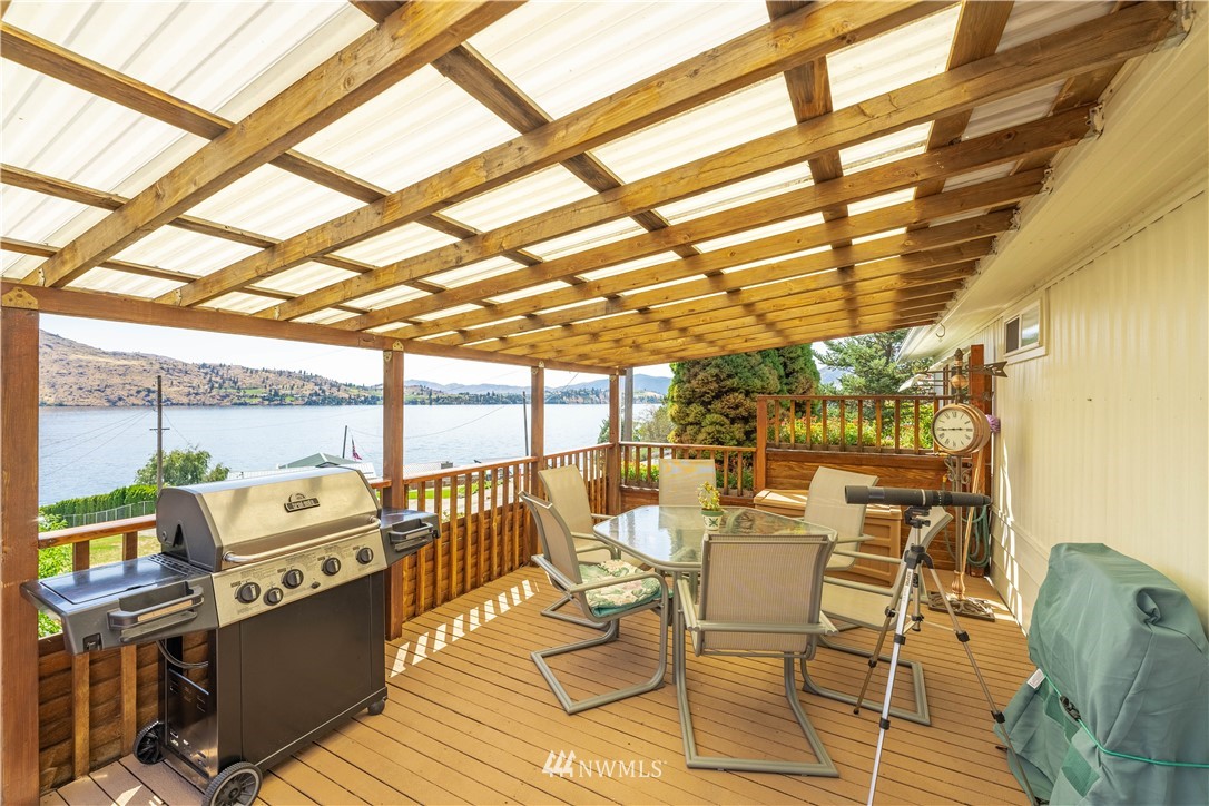 15071 South Lakeshore Road Chelan, WA 98816 - Photo 29 of 38 Gallery Image 29