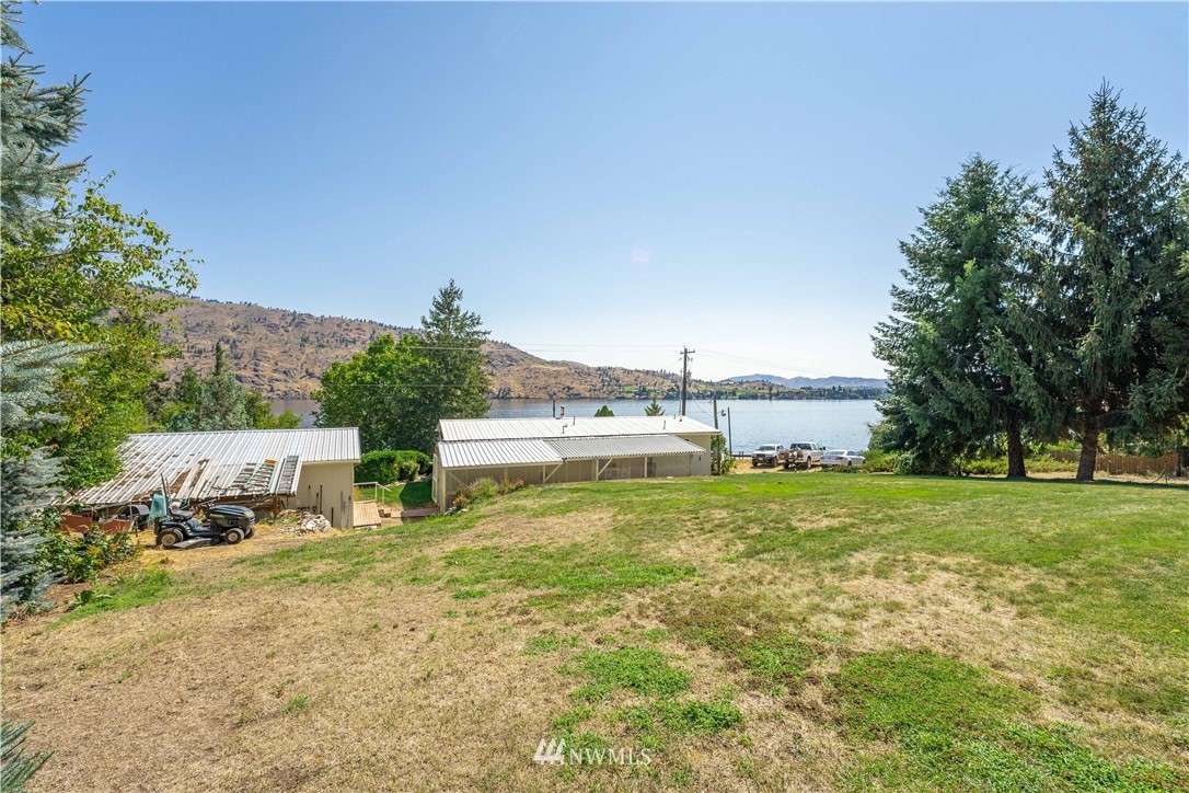 15071 South Lakeshore Road Chelan, WA 98816 - Photo 34 of 38 Gallery Image 34