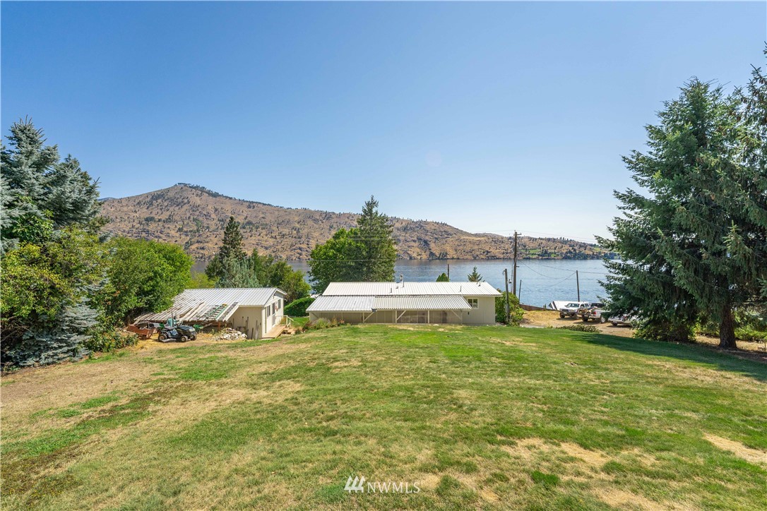 15071 South Lakeshore Road Chelan, WA 98816 - Photo 35 of 38 Gallery Image 35