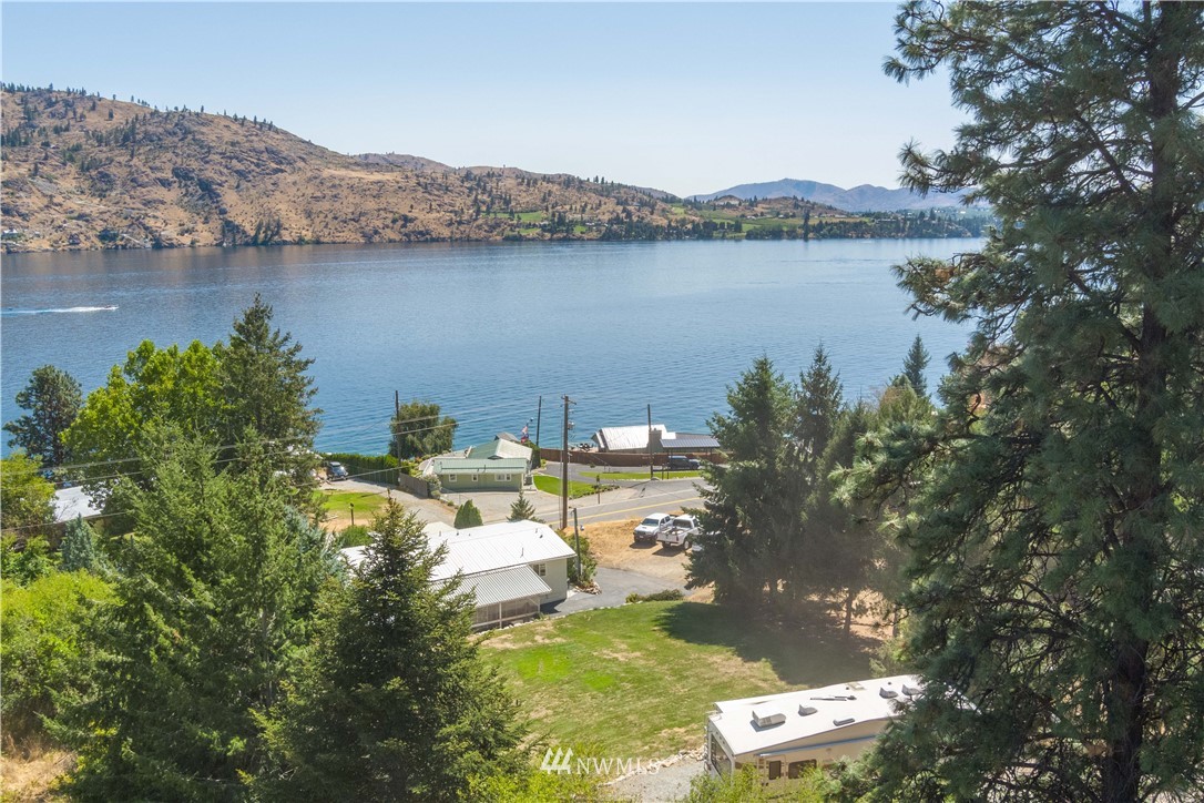15071 South Lakeshore Road Chelan, WA 98816 - Photo 5 of 38 Gallery Image 5