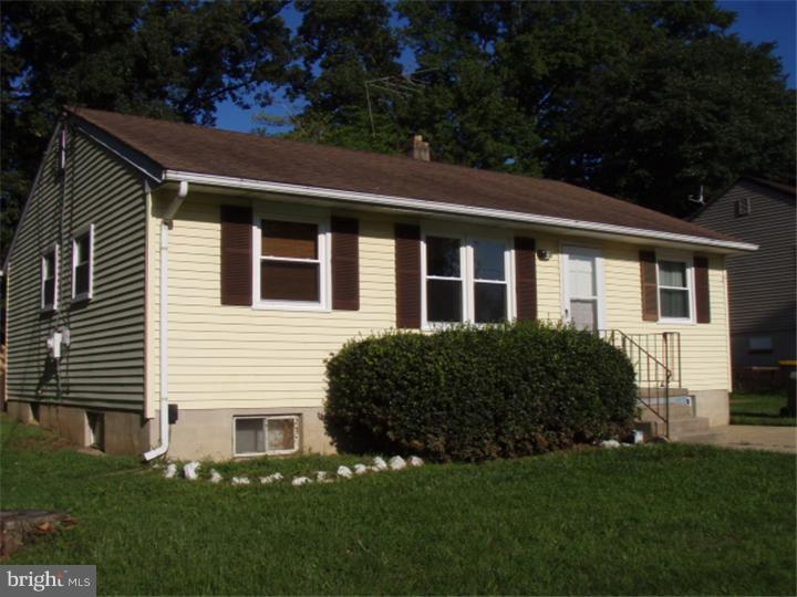 13 Robert Road New Castle, DE 19720 - Photo 2 of 19 Gallery Image 2