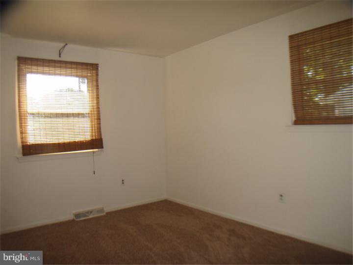 13 Robert Road New Castle, DE 19720 - Photo 13 of 19 Gallery Image 13