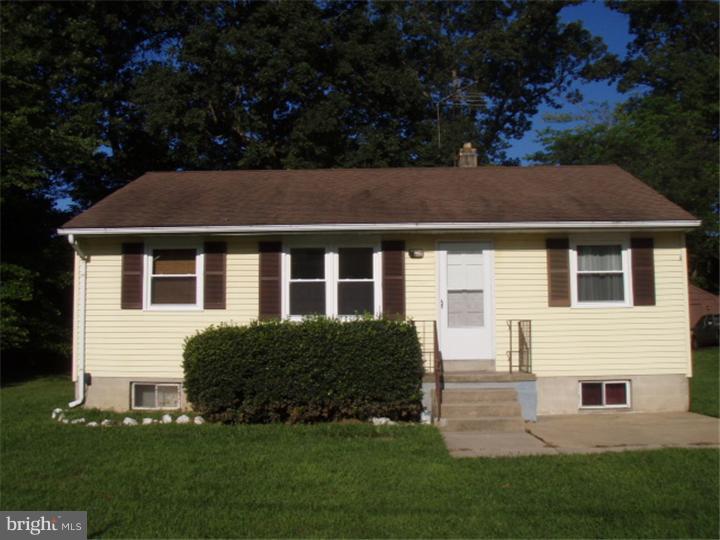 13 Robert Road New Castle, DE 19720 - Photo 3 of 19 Gallery Image 3