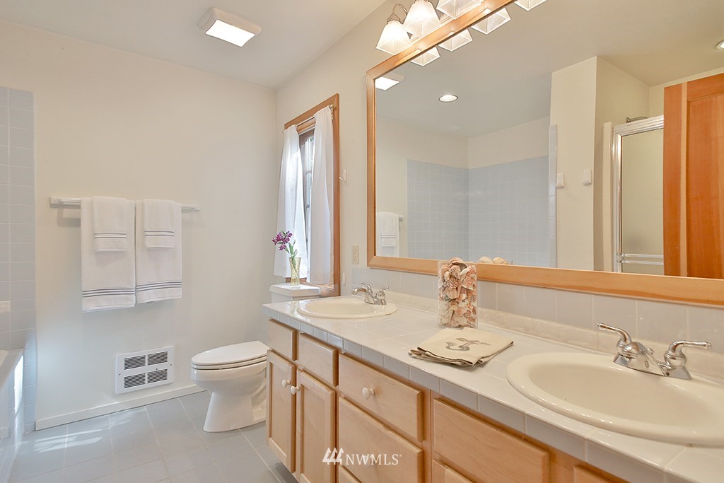 5320 South Bercot Road Freeland, WA 98249 - Photo 14 of 25 Gallery Image 14