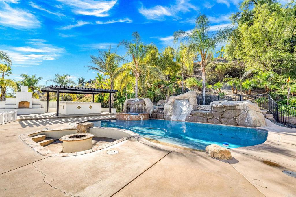 2938 Babbling Brook Road Chula Vista, CA 91914 - Photo 25 of 32