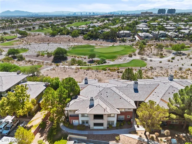 $1,830 | 1012 Domnus Lane, Unit 205, Las Vegas, NV 89144