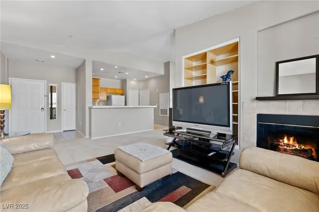 $1,830 | 1012 Domnus Lane, Unit 205, Las Vegas, NV 89144