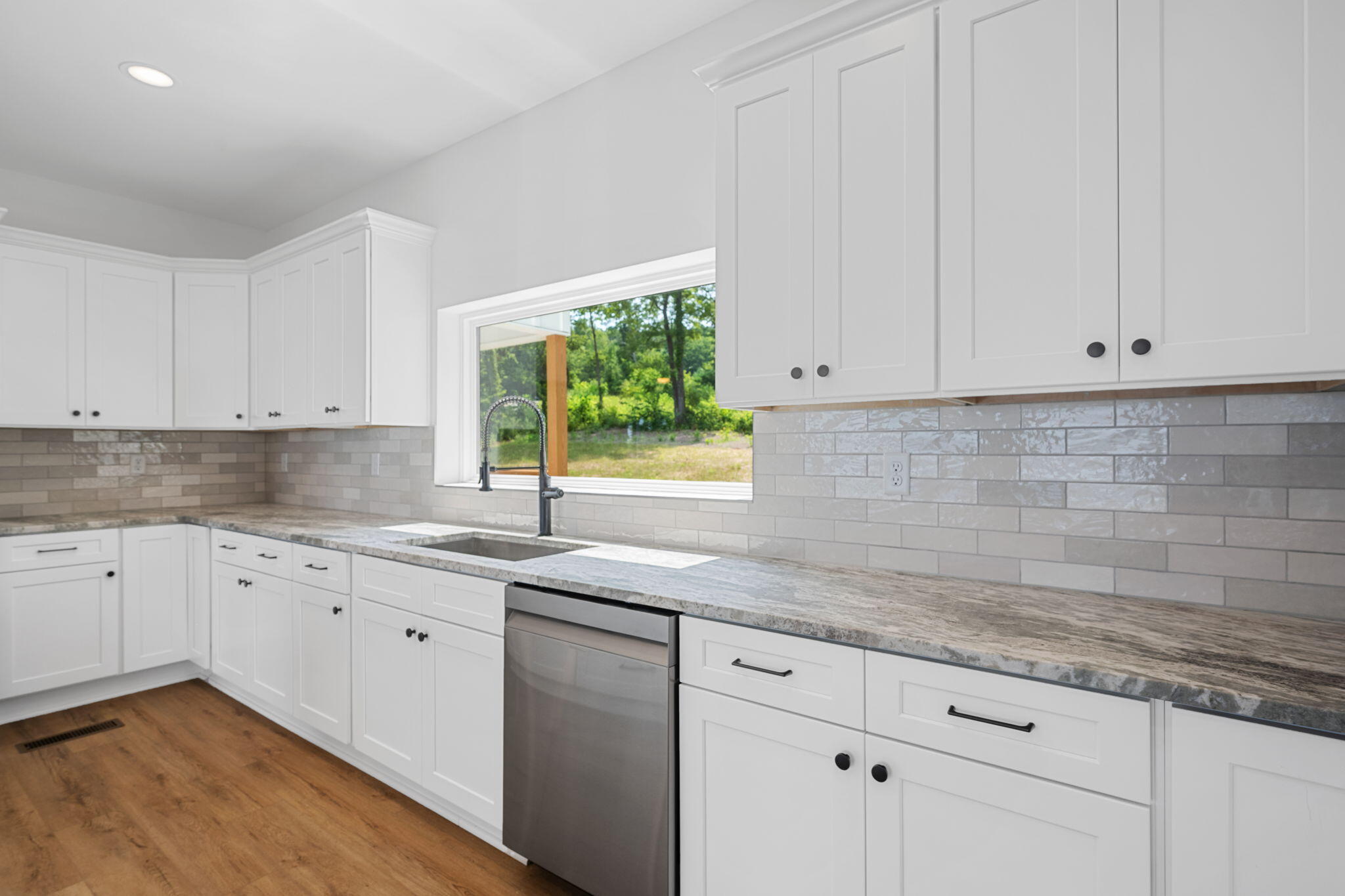 2255 Big Fork Road Chattanooga, TN 37405 - Photo 16 of 44 38-web-or-mls-DSC_8749