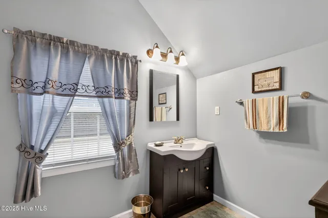 $275,000 | 2712 Winding Ridge Drive West, Wilson, NC 27893