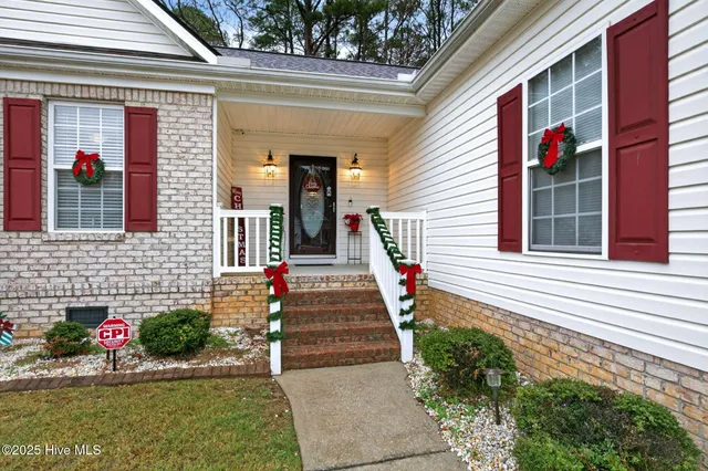$275,000 | 2712 Winding Ridge Drive West, Wilson, NC 27893