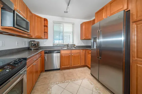 $775,000 | 1233 Limahana Circle, Unit B202, Lahaina, HI 96761