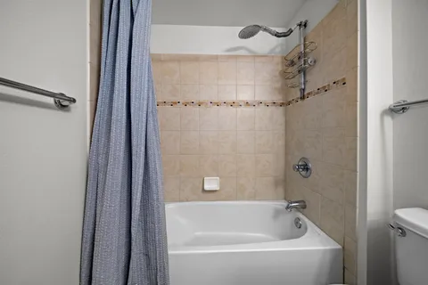 $775,000 | 1233 Limahana Circle, Unit B202, Lahaina, HI 96761