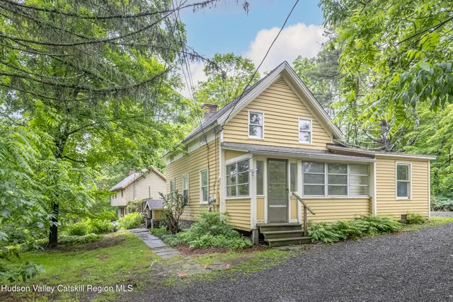 $575,000 | 571-575 Peninsula Boulevard, Cedarhurst, NY 11516