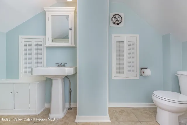 $575,000 | 571-575 Peninsula Boulevard, Cedarhurst, NY 11516