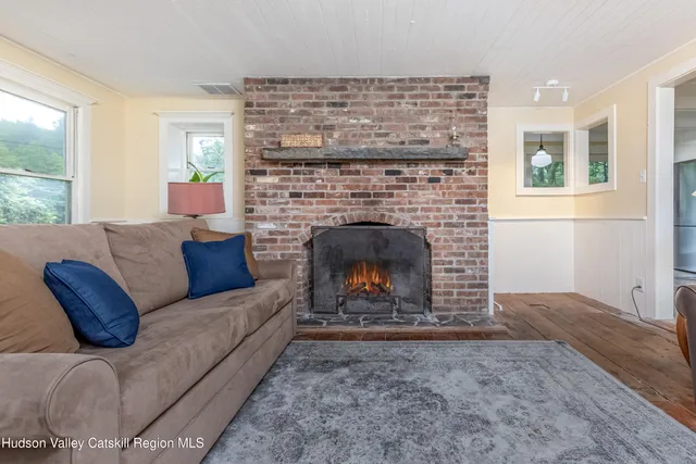 $575,000 | 571-575 Peninsula Boulevard, Cedarhurst, NY 11516