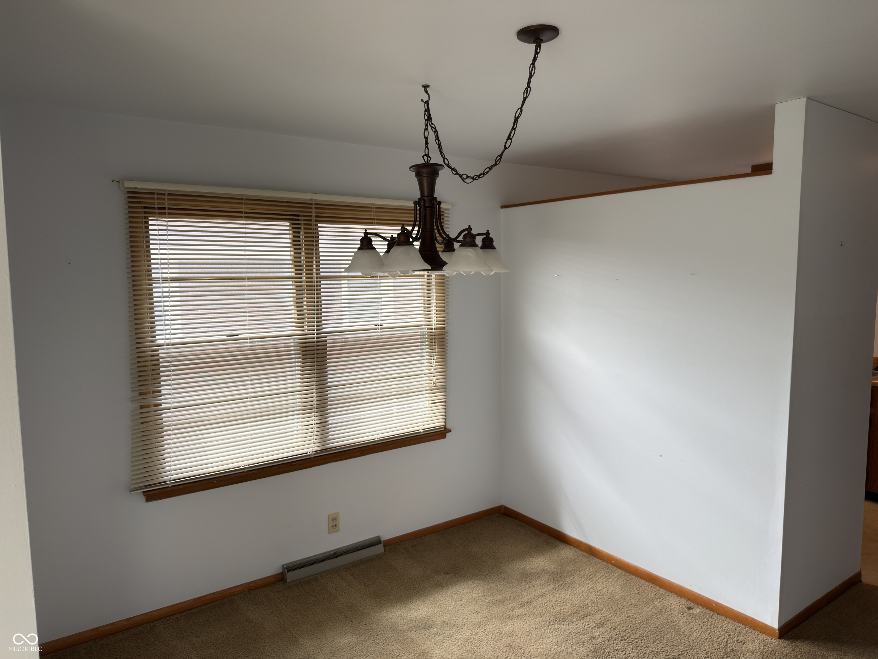 42 South Ross Street Columbus, IN 47201 - Photo 16 of 46