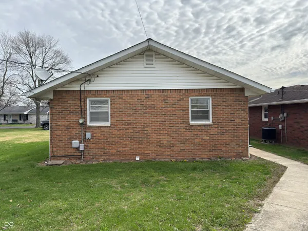 $196,000 | 42 South Ross Street, Columbus, IN 47201