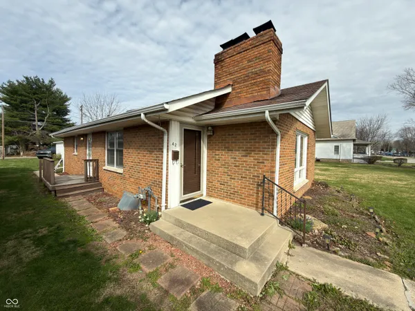 $196,000 | 42 South Ross Street, Columbus, IN 47201