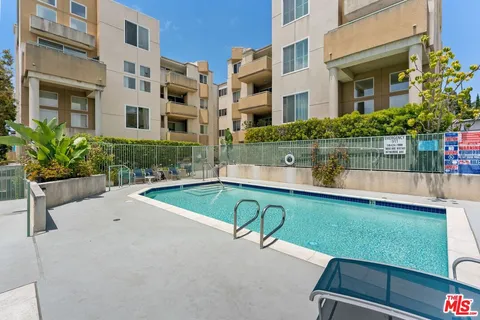 $789,000 | 10790 Rose Avenue, Unit 310, Los Angeles, CA 90034